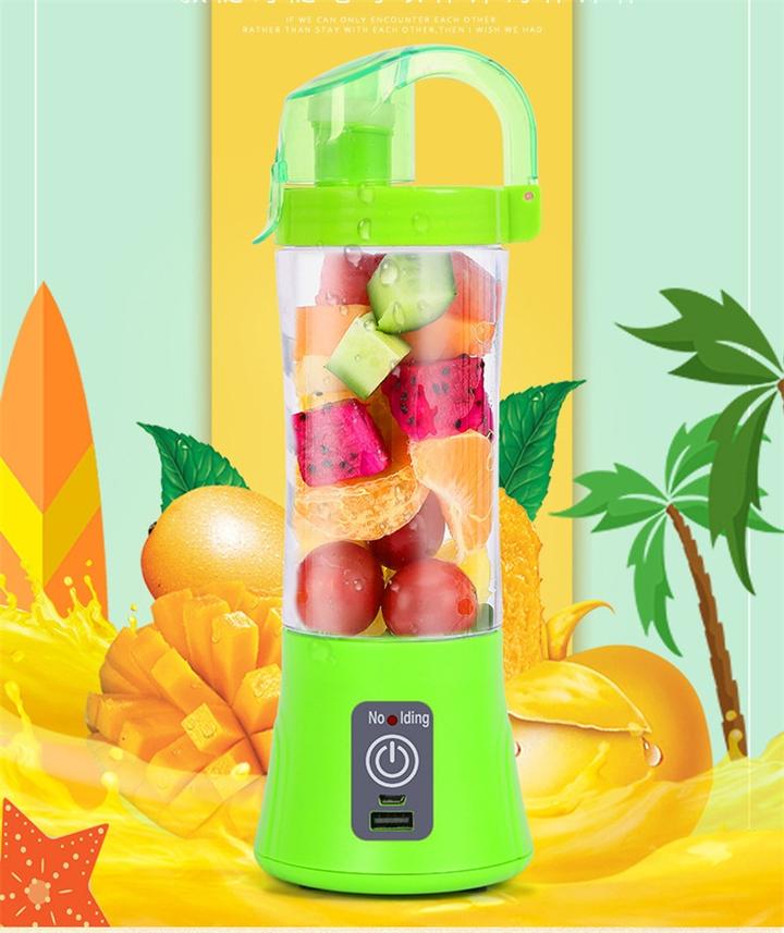 Portable Electric Fruit Juicer  Smoothie Blender