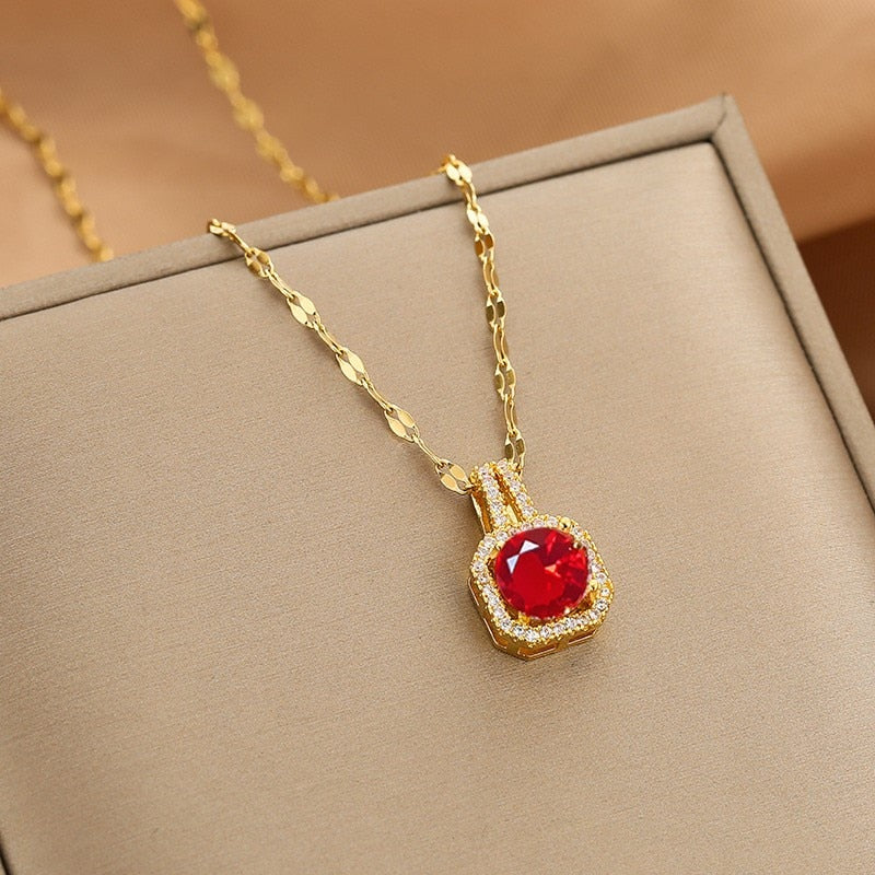 Collier couleur or pour femme