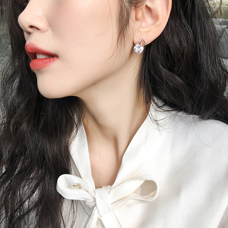 shiny D letter asymmetric Earrings