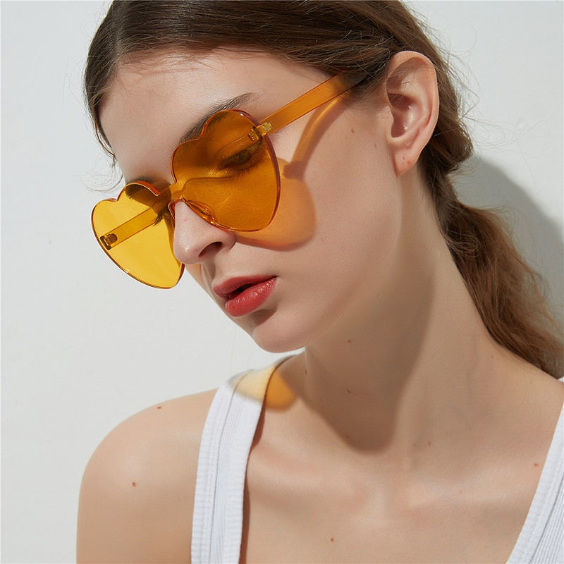 Lunettes de soleil en forme de cœur Candy