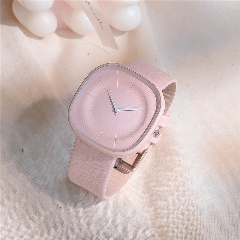 Montre pour femme à la mode de style sport