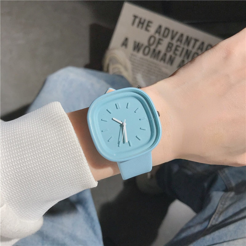 Montre pour femme à la mode de style sport